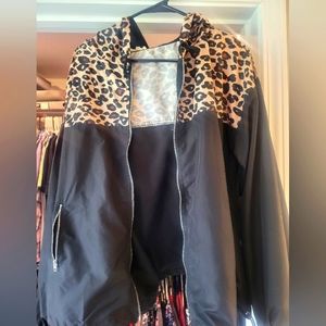 Womens Leopard Windbreaker Size Large